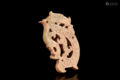 JADE CARVED 'MYTHICAL BEAST' PENDANT