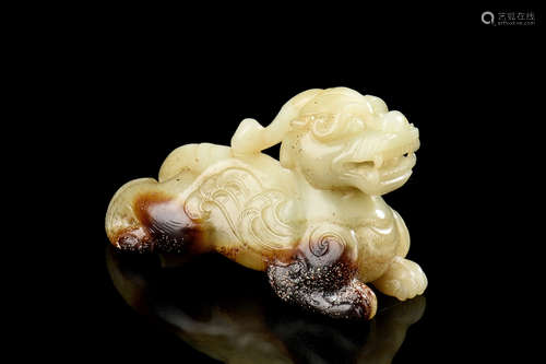 JADE CARVED 'MYTHICAL BEAST' ORNAMENT