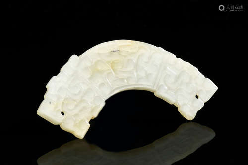 WHITE JADE CARVED ORNAMENT, HUANG