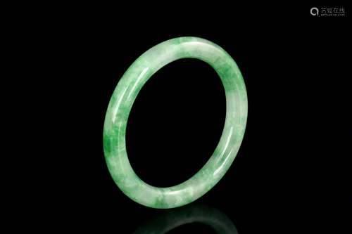 JADEITE ROUND BANGLE BRACELET WITH CERTIFICATE