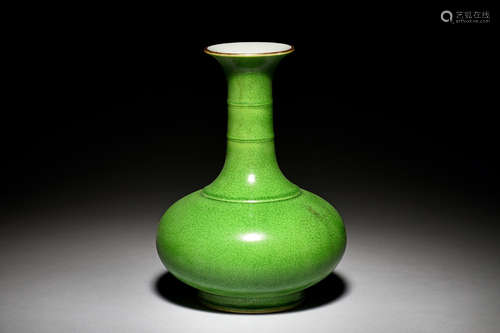 MONOCHROME GREEN GLAZED VASE