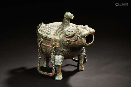 ARCHAIC BRONZE CAST TRIPOD RITUAL VESSEL