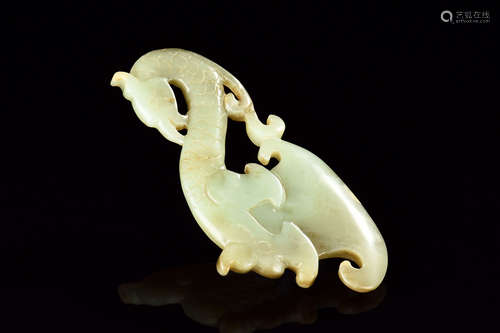 HETIAN CELADON WHITE JADE CARVED 'DRAGON' PENDANT