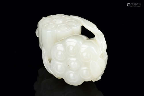 JADE CARVED 'LOTUS PODS' ORNAMENT