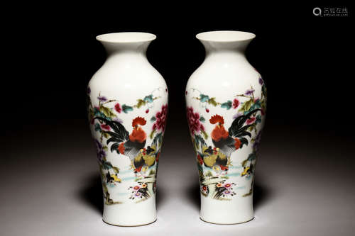 PAIR OF FAMILLE ROSE 'CHICKEN' BOTTLE VASES