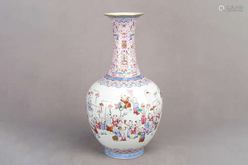 FAMILLE ROSE 'HUNDRED CHILDREN' VASE