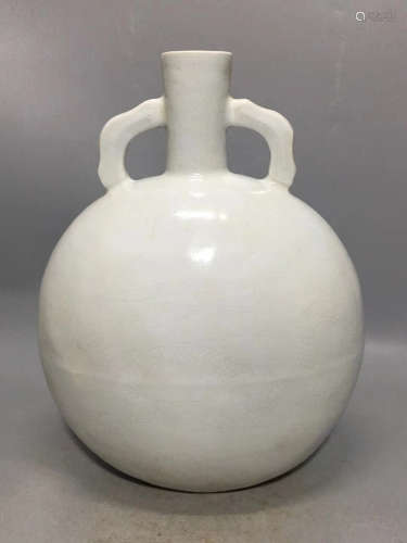 A LOVELY WHITE GLAZE DRAGON & PHOENIX PATTERN MOON SHAPED VASE