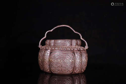 A QING DYNASTY SILVER CARVING FLOWERS HANDWARMER