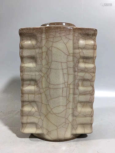 A GUAN KILN CONG DESIGN VASE