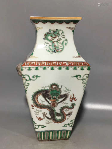 A MULTI-COLORED DRAGON PATTERN SQUARE VASE