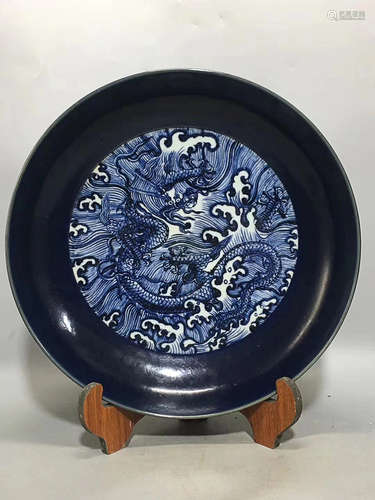 A BLUE&WHITE DRAGON PATTERN PLATE