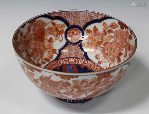 A Japanese Imari circular bowl, Meiji period, painted to the interior and exterior with shaped