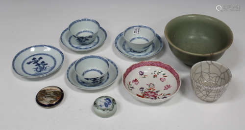 A set of three Chinese Nanking Cargo blue and white porcelain tea bowls and four matching saucers,