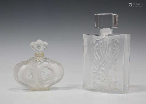 A Lalique frosted and clear glass 'Deux Coeurs' perfume bottle and stopper, circa 2004, in the