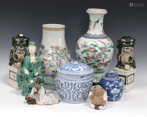A collection of Chinese porcelain and pottery, 20th century and later, including a blue and white