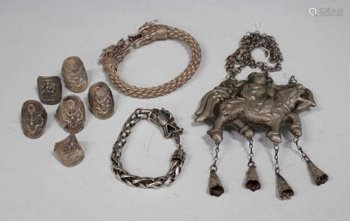 A collection of Chinese jewellery, modern, comprising a bangle with dragon head terminals, chain and