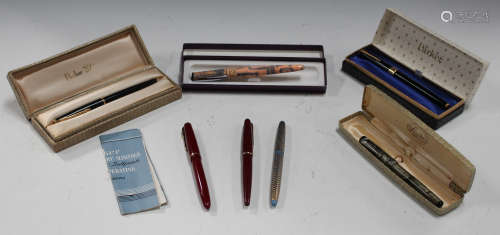 A group of various fountain pens, including a Parker 17, a blue and gilt cased Sheaffer, a Parker