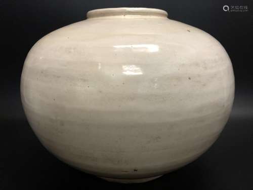 Chinese Ding Ware Porcelain Jar