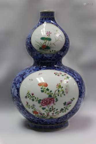 Chinese Famille Rose Porcelain Gourd Vase, Mark