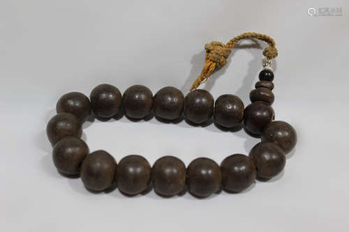 19th. C Chinese Chengxiang Wood Beads Bracelet