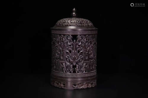 AN AGILAWOOD INCENSE POT