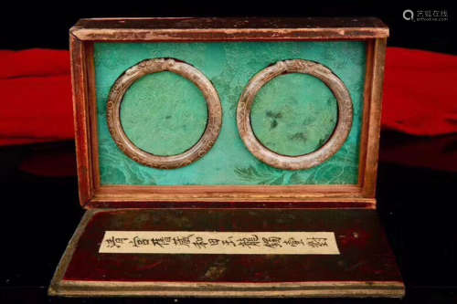 17-19TH CENTURY, A PAIR OF IMPERIAL OLD TIBETAN HETIAN JADE BANGLES, QING DYNASTY