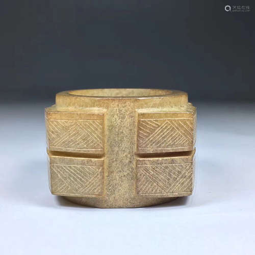 AN ANCIENT HETIAN JADE CONG HAND PIECE/ORNAMENT