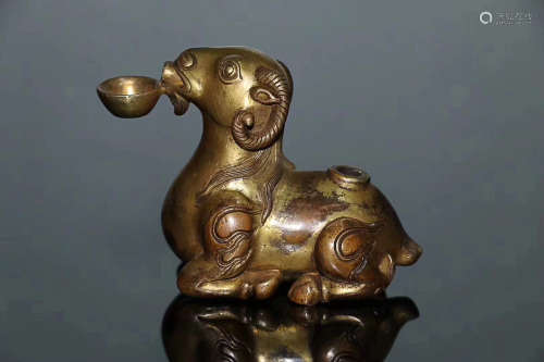 17-19TH CENTURY, A GILT BRONZE SHEEP DESIGN ORNAMENT, QING DYNASTY