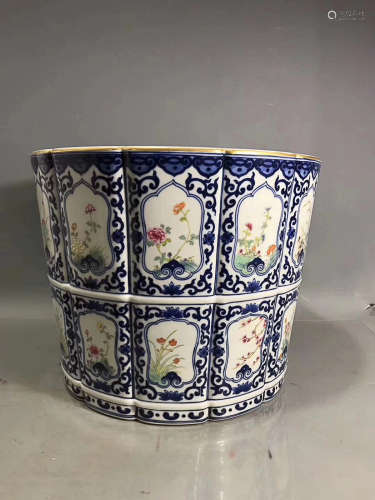 A BLUE & WHITE FAMILLE ROSE  CYLINDER