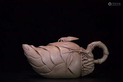 A BAMBOO DESIGN TEAPOT