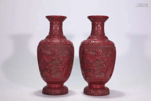 17-19TH CENTURY, A PAIR OF FLORAL PATTERN RED LACQUERWARE VASES, QING DYNASTY