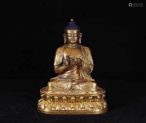 18TH CENTURY, A TIBETAN BUDDHA DESIGN GILT BRONZE FIGURE