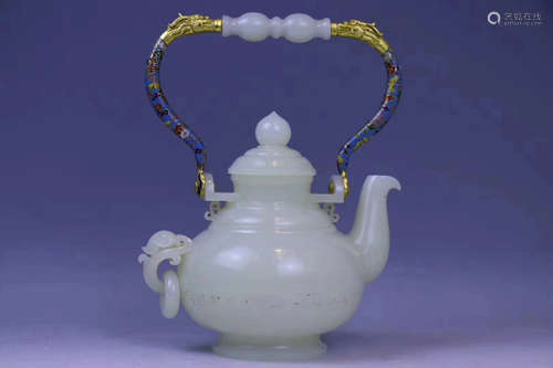 17-19TH CENTURY, A  HETIAN JADE LIFTING HANDLE TEAPOT, QING DYNASTY