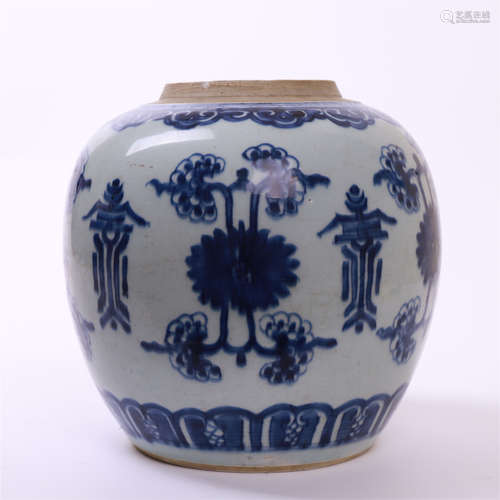 CHINESE PORCELAIN BLUE AND WHITE JAR