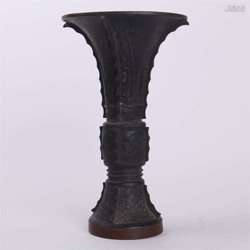 CHINESE BRONZE GU VASE