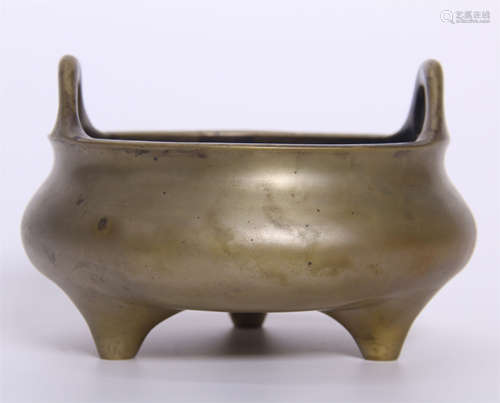 CHINESE BRONZE TRIPLE FEET ROUND CENSER