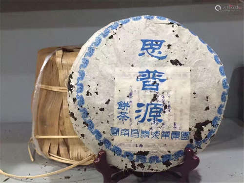 SEVEN PIECES OF CHINESE PU'ER BRICK TEA Y2002 2.5 KG