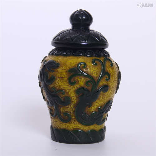 CHINESE PEKING GLASS LIDDED JAR