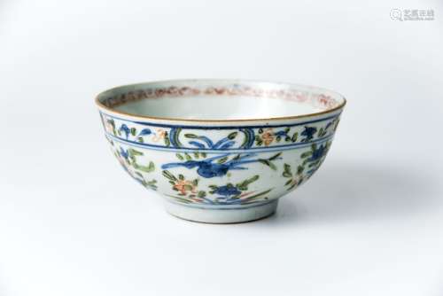Qing, Wucai Floral Bowl