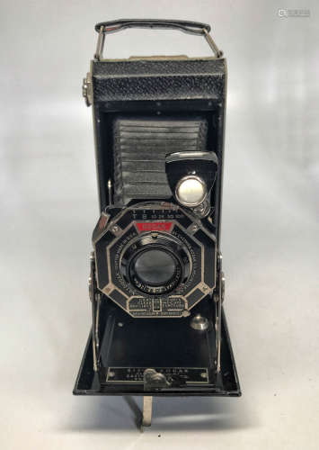 SIX-16 KODAK Camera