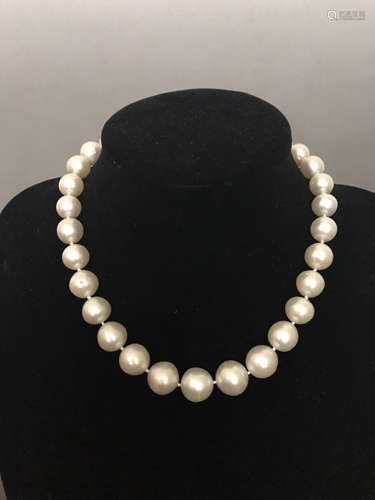 South Sea Salt Water White Pearls Necklace