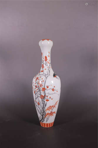 Chinese Famille Rose  Eggs Shell Vase