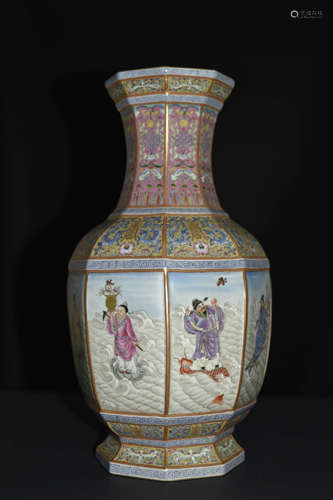 Chinese Famille Rose Porcelain Vase