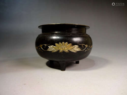 A chinese ming dynasty bronze incense