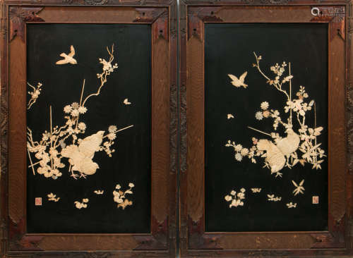A pair of lacquerware hanging screen with wood frame