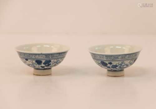 A pair of chinese blue&white cups