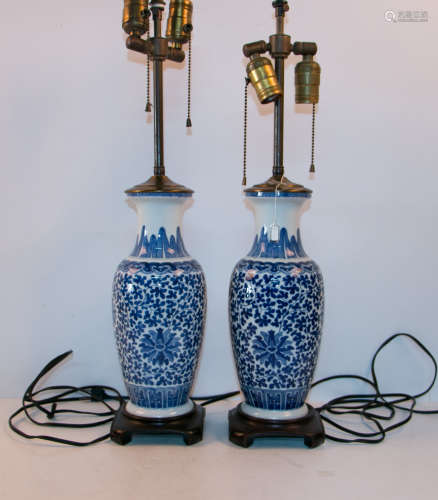 A pair of blue&white lamps