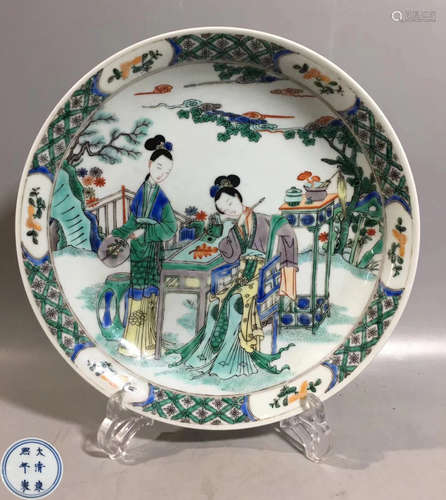 A WUCAI LADY PATTERN PLATE WITH MARK