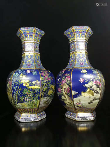 PAIR FAMILLE-ROSE FLORAL PATTERN VASES