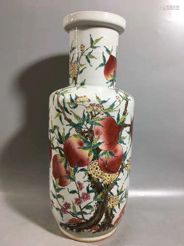 A FAMILLE-ROSE PEACH PATTERN BOTTLE VASE